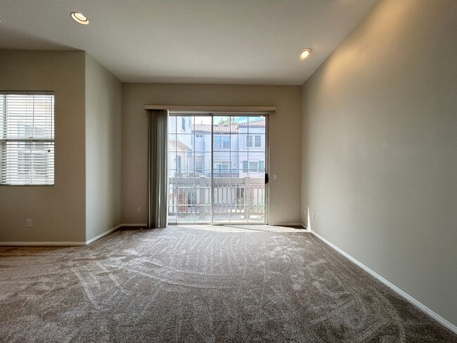 Building Photo - 2834 Ballesteros Ln