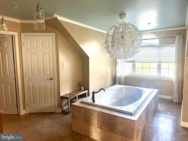 Building Photo - 1401 Windjammer Ct