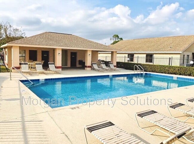 Building Photo - 1017 Whalebone Bay Dr