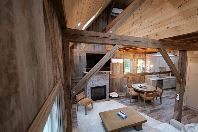 Building Photo - 23 Winter St