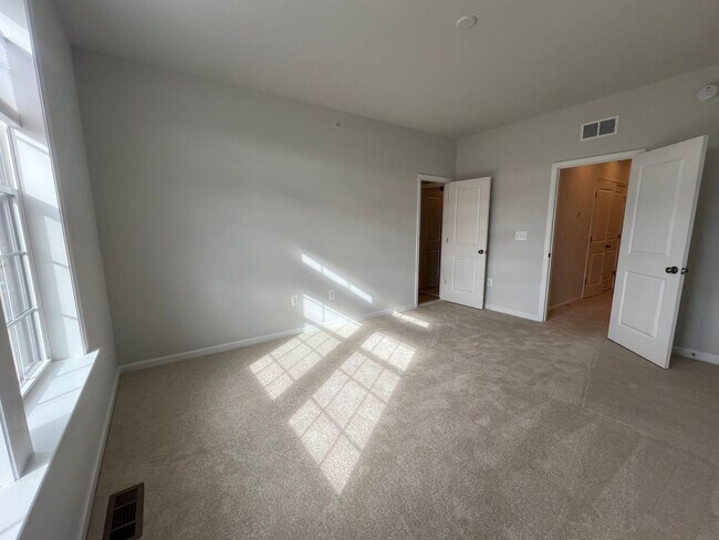 Building Photo - 13292 Coalfield Station Ln