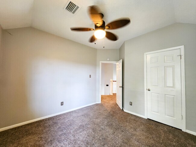 Building Photo - 2412 N Mission Cir