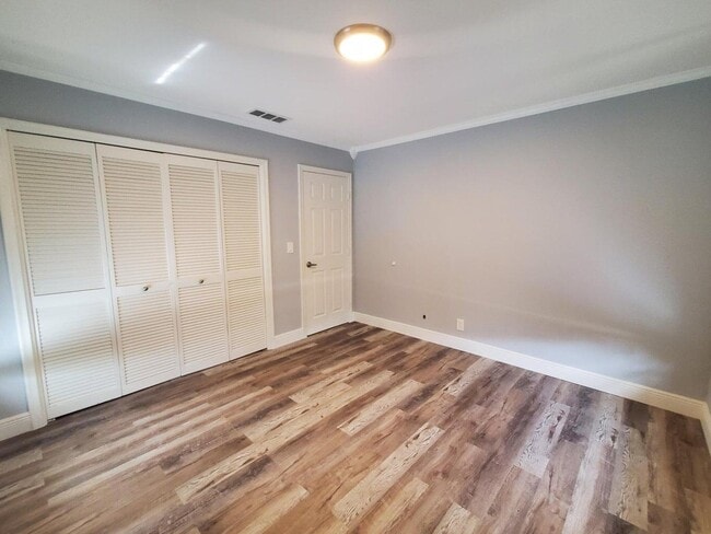 Building Photo - 4497 Sugar Pine Dr
