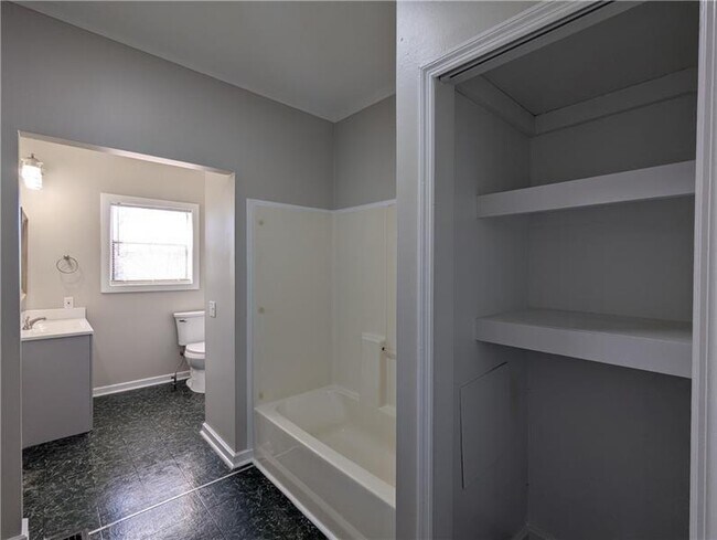 Building Photo - 2601 Semmes St