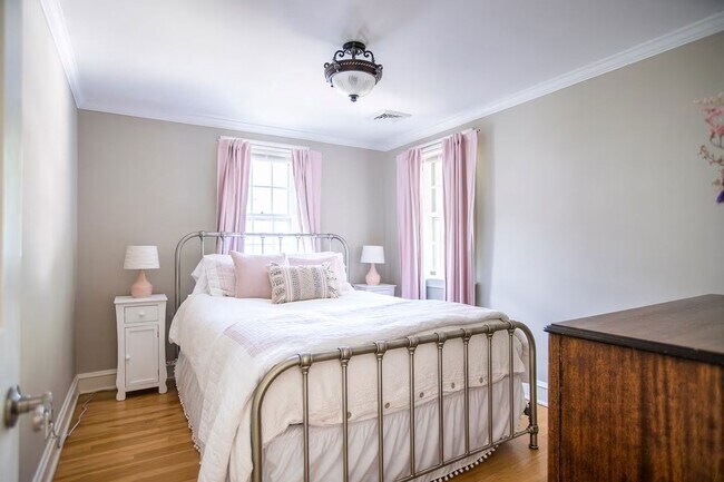 Building Photo - 149 Kready Ave