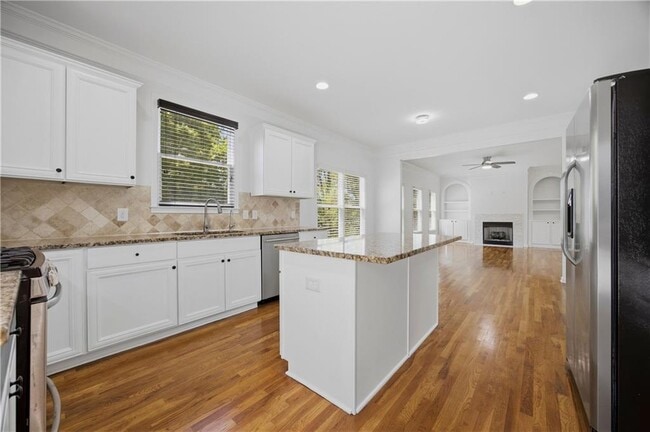 Building Photo - 455 Park Pl Ct
