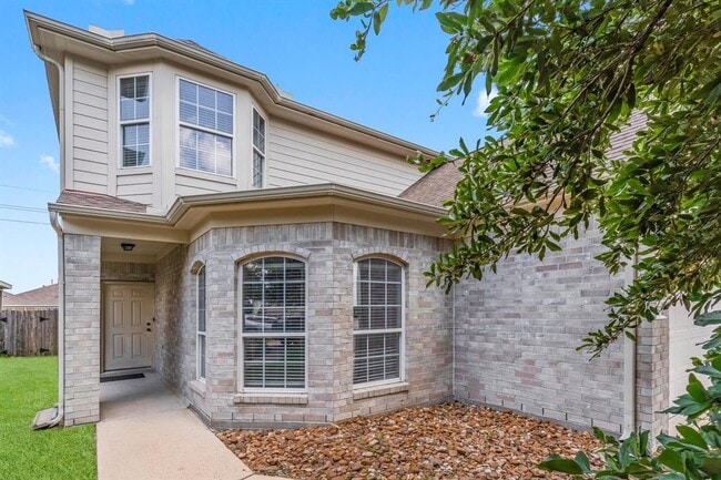 Building Photo - 2437 Aspen Dale Dr