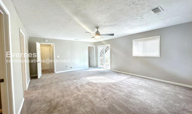 Building Photo - 460 Ward Rd