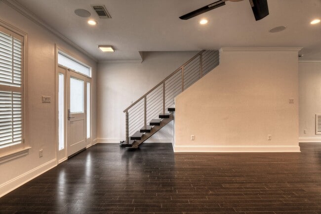 Building Photo - 5912 Auden St