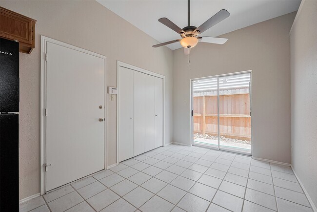 Building Photo - 5814 N Magazine Cir