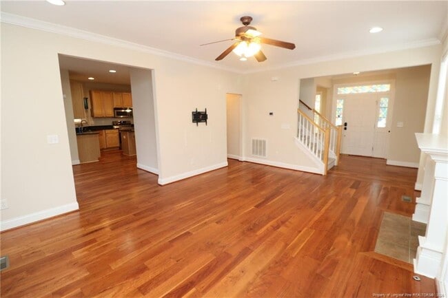 Building Photo - 214 Sylvia Ln