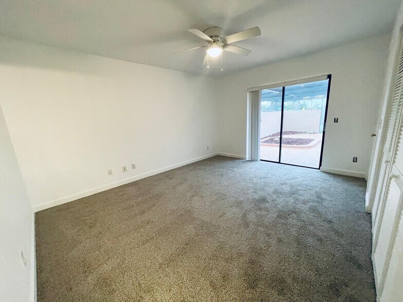 Building Photo - 4758 Sunny Palm Cir