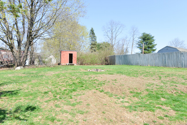 Building Photo - 130 Circle Dr