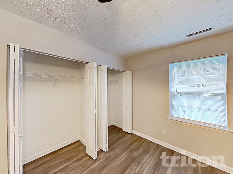 Building Photo - 5808 Brambleton Ave