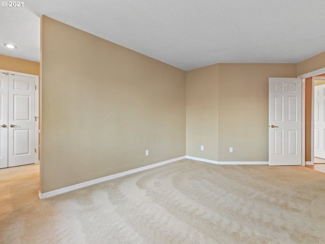 Building Photo - 2080 Wellington Dr