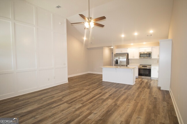 Building Photo - 106A Woodsedge Dr