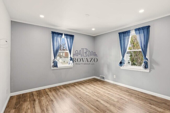 Building Photo - 58 Melrose Terrace