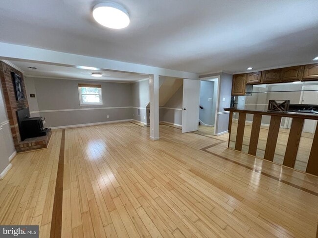 Building Photo - 5300 Summit Dr