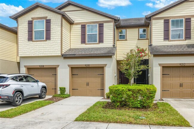 Building Photo - 9210 Hillcroft Dr