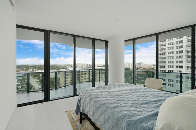 Building Photo - 900 N Ocean Blvd