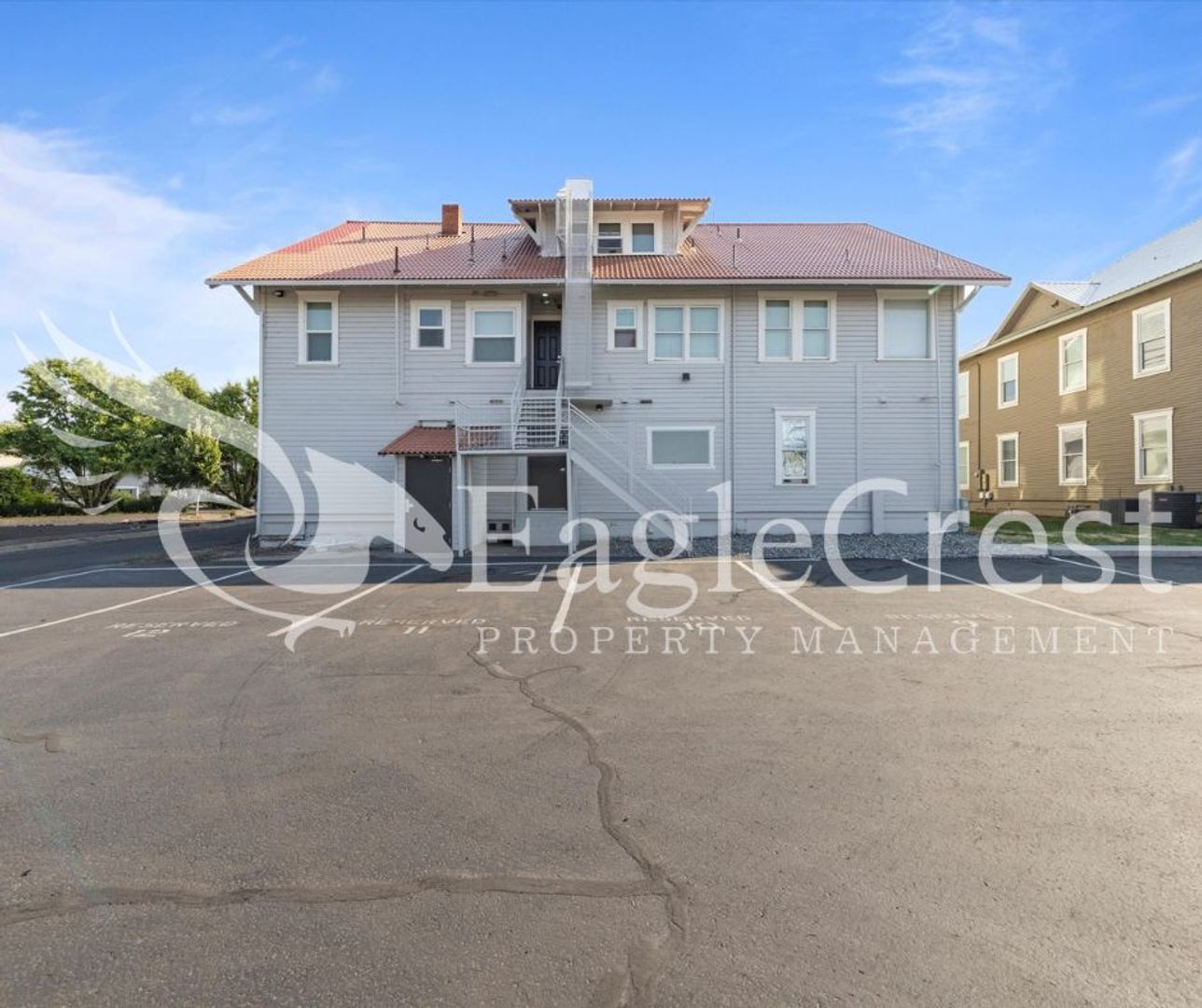 Building Photo - 105NSP