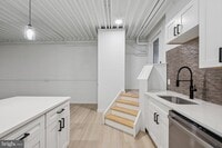 Building Photo - 1116 N Bodine St