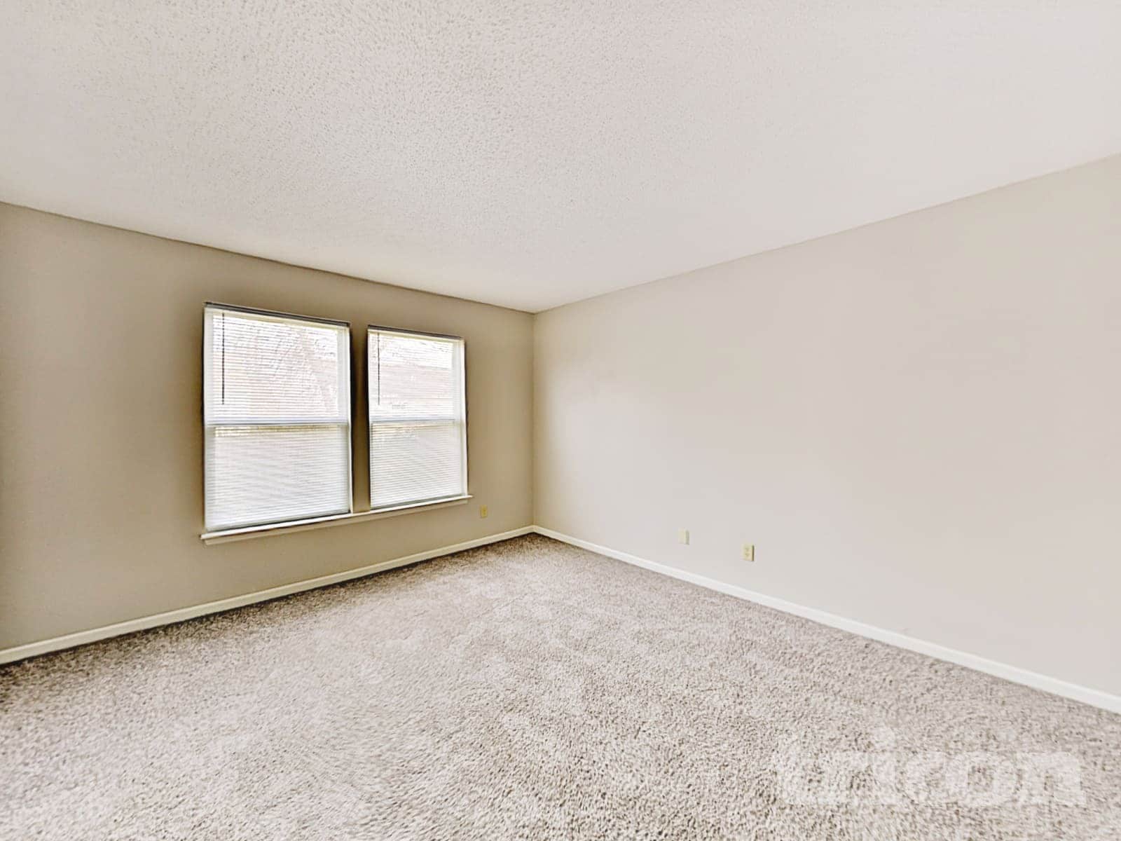 Building Photo - 1909 Blue Pine Ln