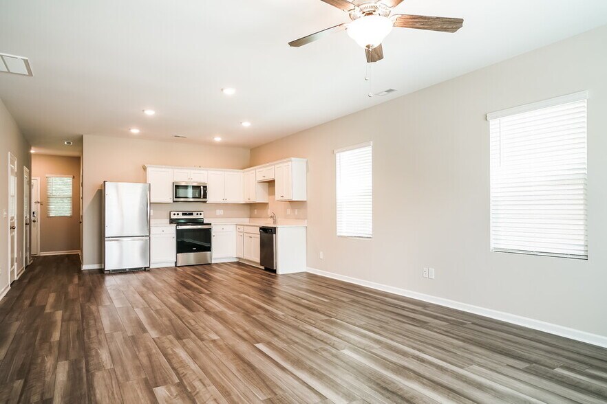 Building Photo - 338 Stone Arbor Wy