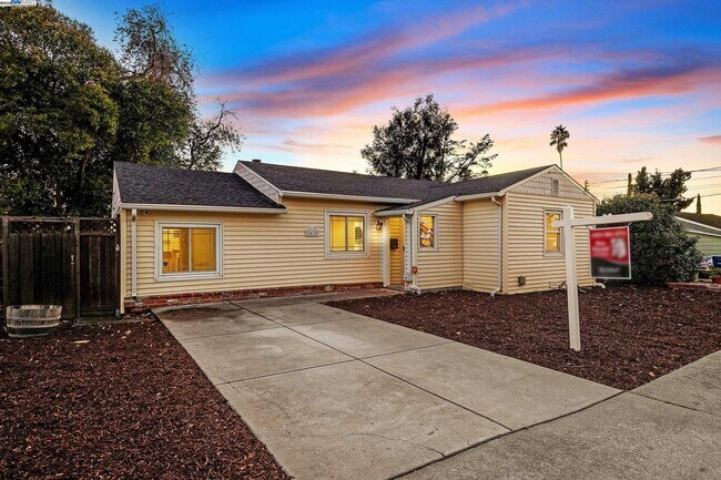 Primary Photo - 2438 Upland Dr