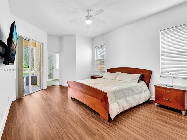 Building Photo - 754 Sunflower Cir