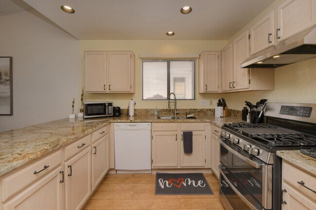 Building Photo - 10407 N Fair Desert Dr