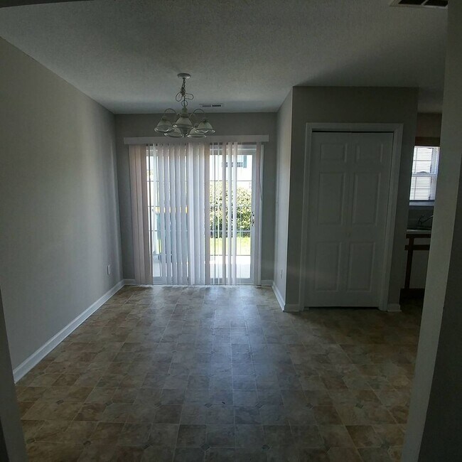 Building Photo - Townhome in Swansboro with 2 Master Suites + Community Pool. Showings Available!