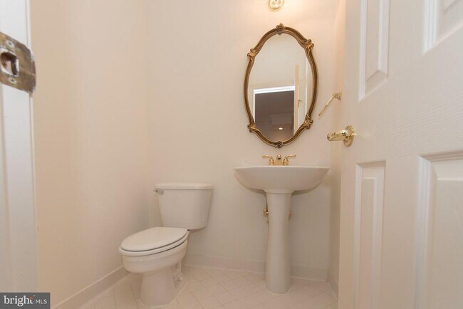 Building Photo - 22 Calabash Ct