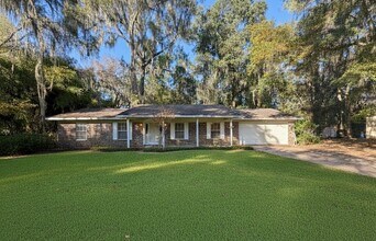Building Photo - Comfortable SW Gainesville Home with Large Yard