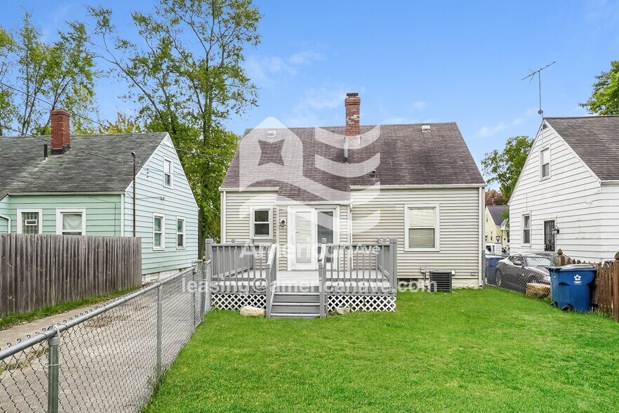 Building Photo - 3187 Lincoln St