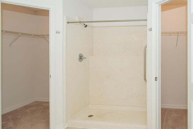 Building Photo - "Coastal Comfort Awaits: Charming 3-Bed, 2...