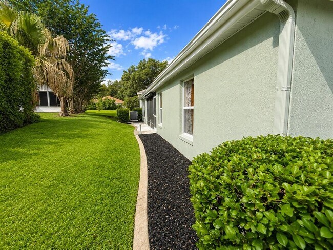 Building Photo - 1211 Cabella Cir