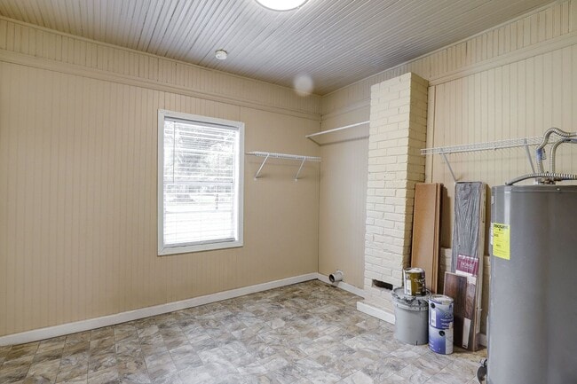 Building Photo - 3 Bedroom 1 Bathroom House for Rent in Texarkana, AR