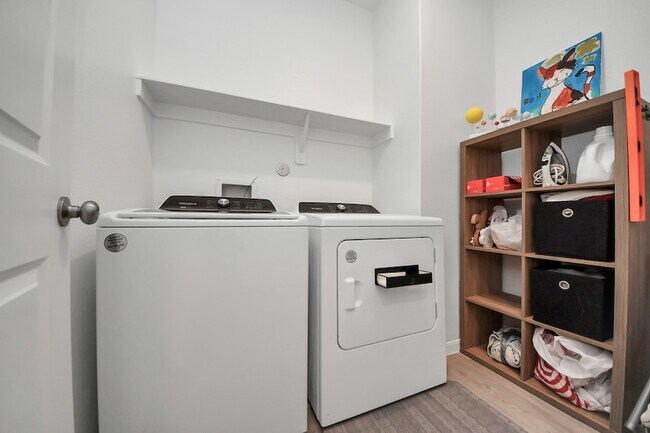 Building Photo - 3113 Paso Fino Dr