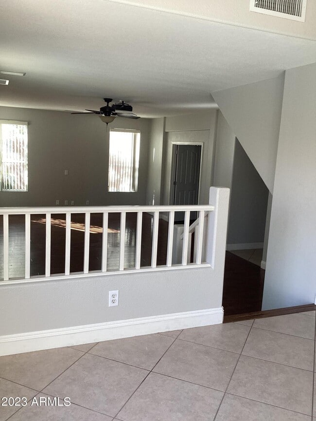 Building Photo - 2331 W Toledo Pl