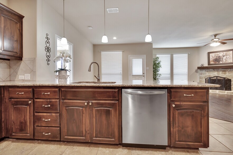 Building Photo - 117 Oakmont Dr