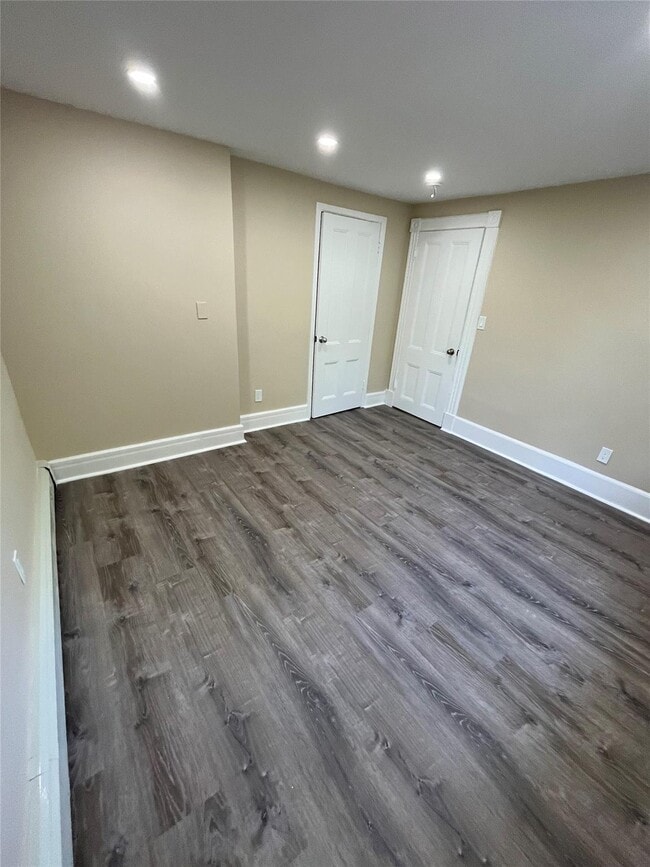 Building Photo - 154 Palisade St