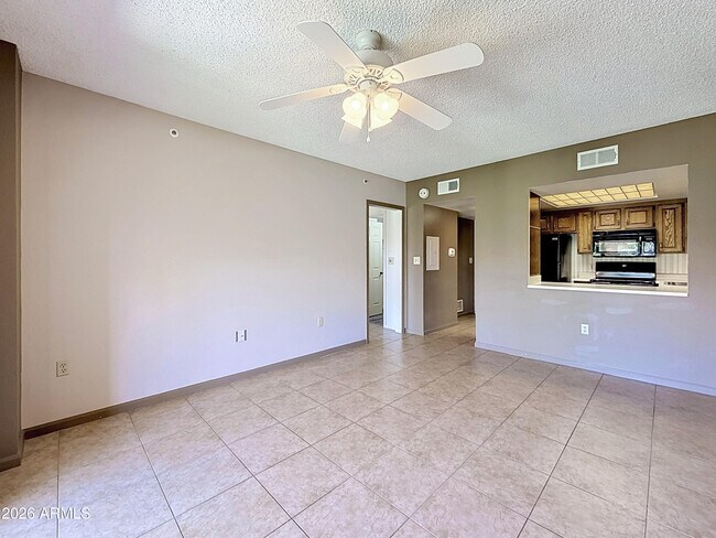 Building Photo - 10330 W Thunderbird Blvd