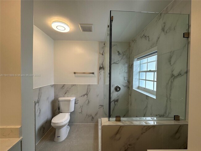 Building Photo - 6080 SW 16th St