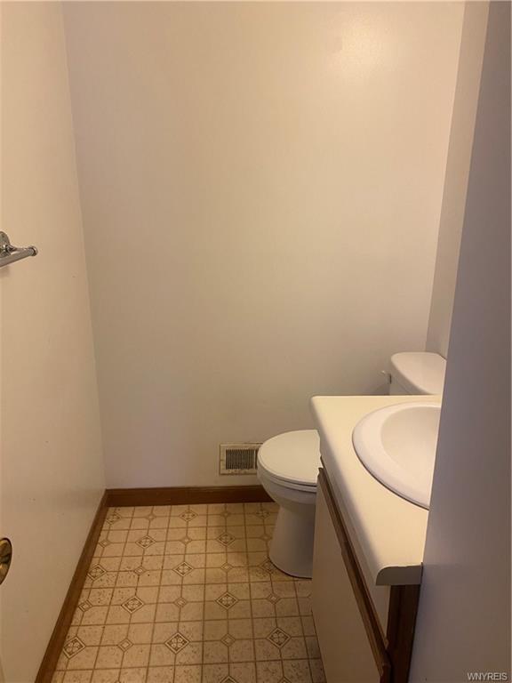 Building Photo - 4623 Chestnut Ridge Rd