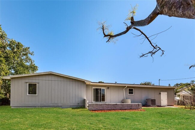 Building Photo - 507 67th Ave Dr W