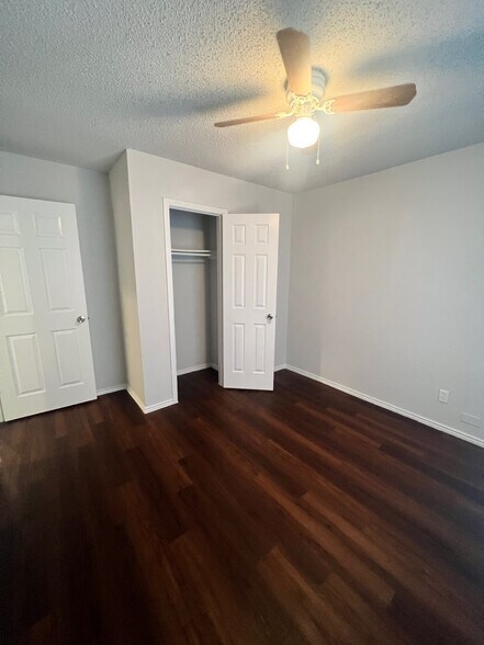 Building Photo - 5707 Spring Meadow Rd