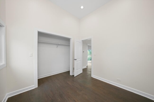 Building Photo - 9771 W 143rd St