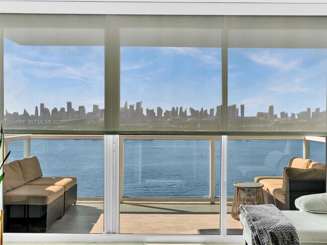 Building Photo - 650 West Ave