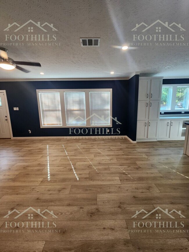 Building Photo - 3-Bedroom Home in a Peaceful Country Setting